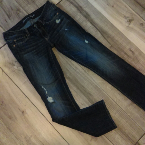American Eagle Outfitters Denim - American Eagle Low-Rise Denim Jeans